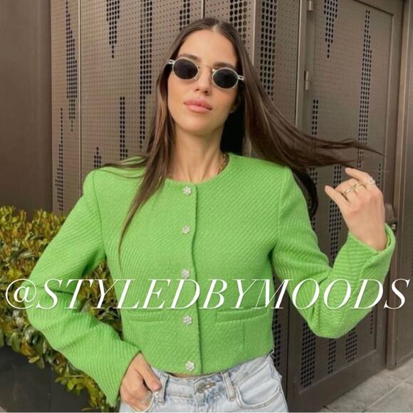 Zara Green Textured Cropped Decorative Button Jacket. - Picture 2 of 9